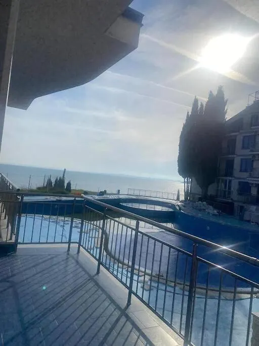 Pomorie Direkt Am Pool Apartment