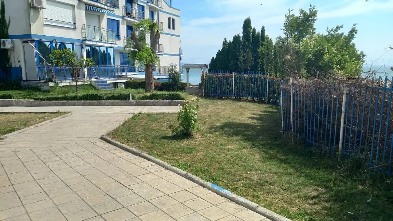 Pomorie Direkt Am Pool Apartment